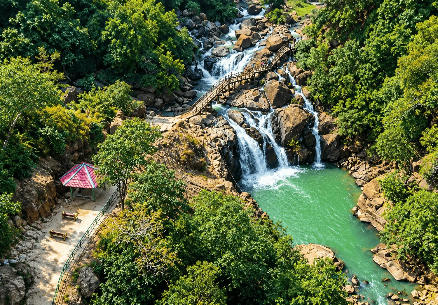 Lodh Waterfall